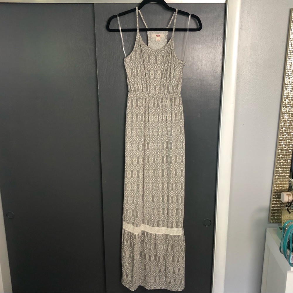 Mission Supply Co. - Cream/Light Grey Maxi